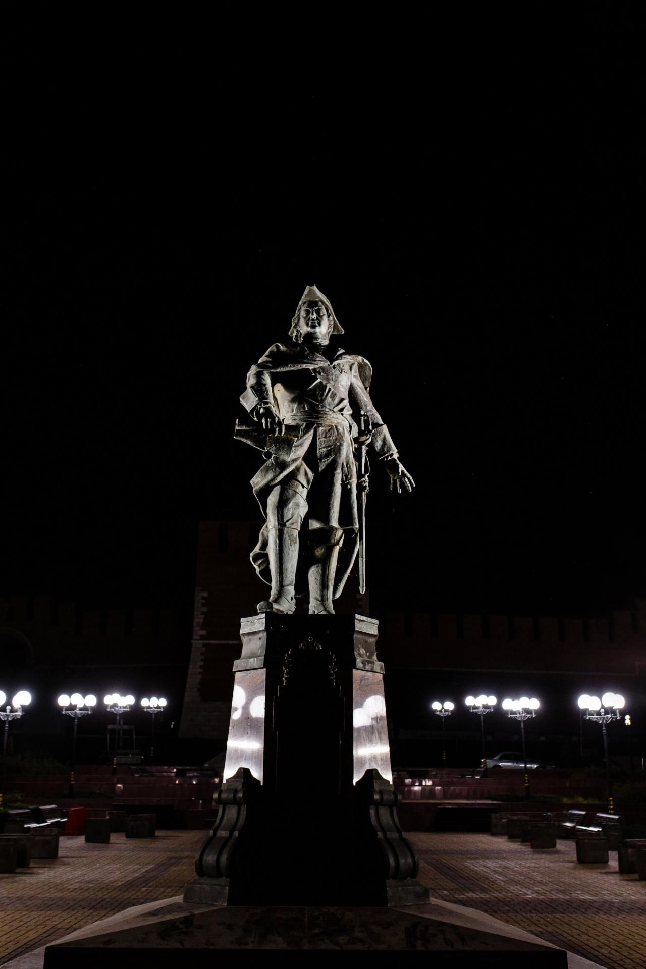 Памятник Петру 1 в Нижнем Новгороде