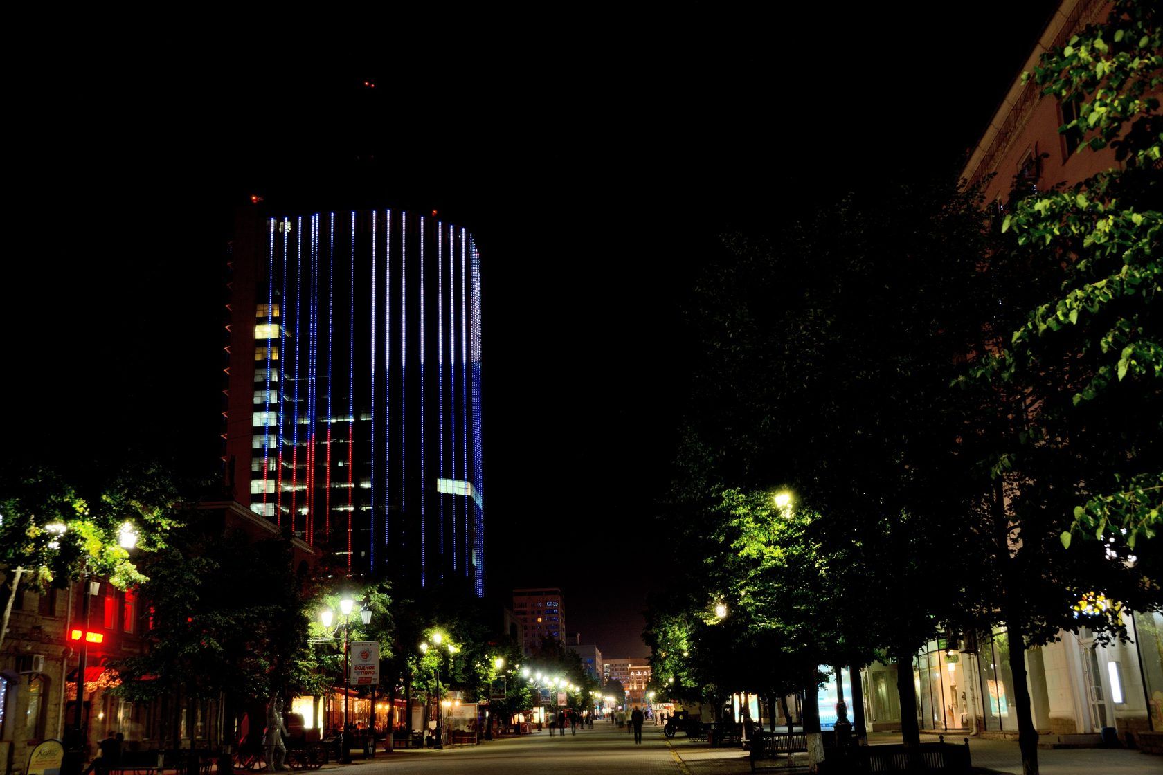 Facade lighting of the "Chelyabinsk City" Business Center