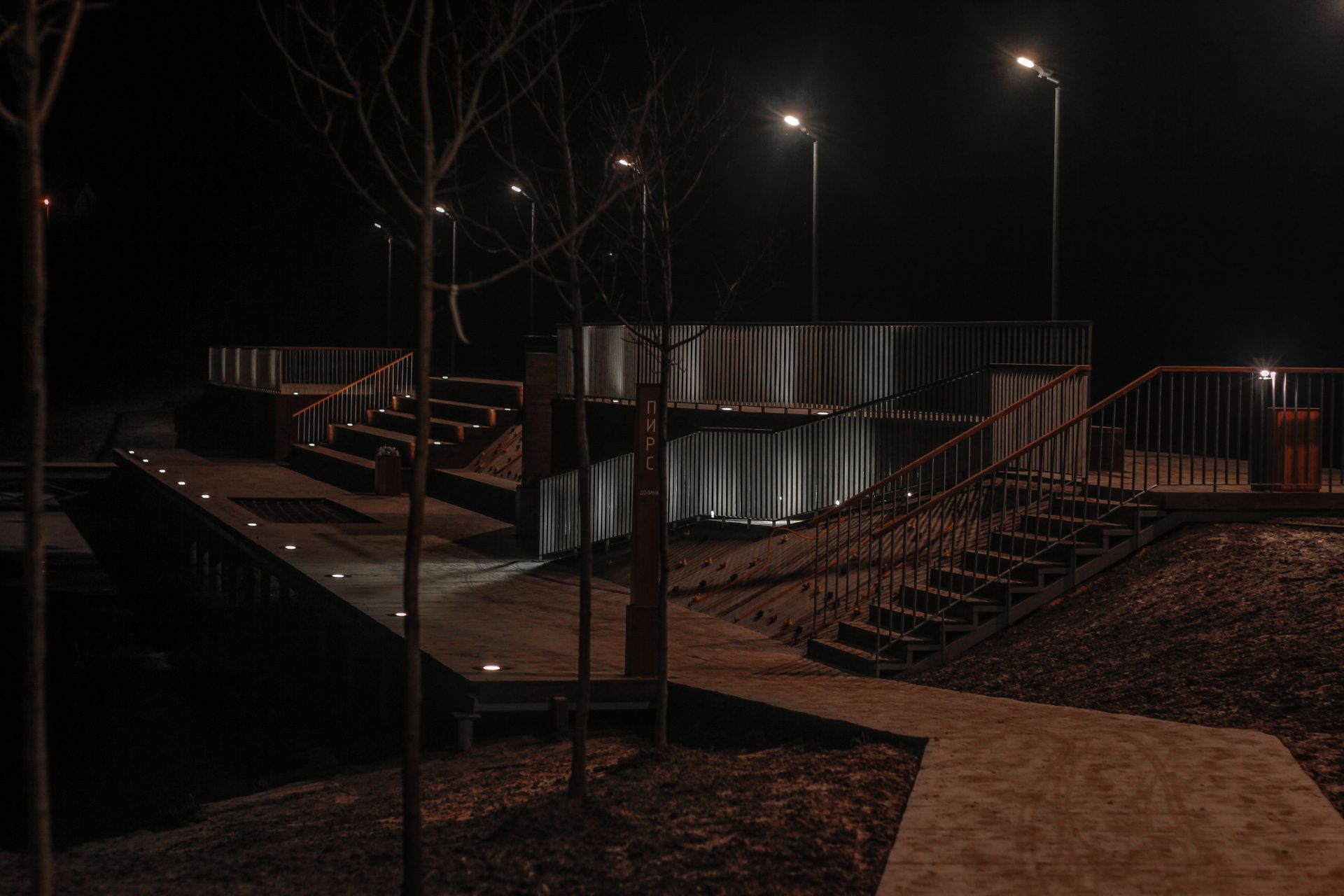 Ландшафтная подсветка парковой зоны - освещение памятника, Волоколамск, 2021