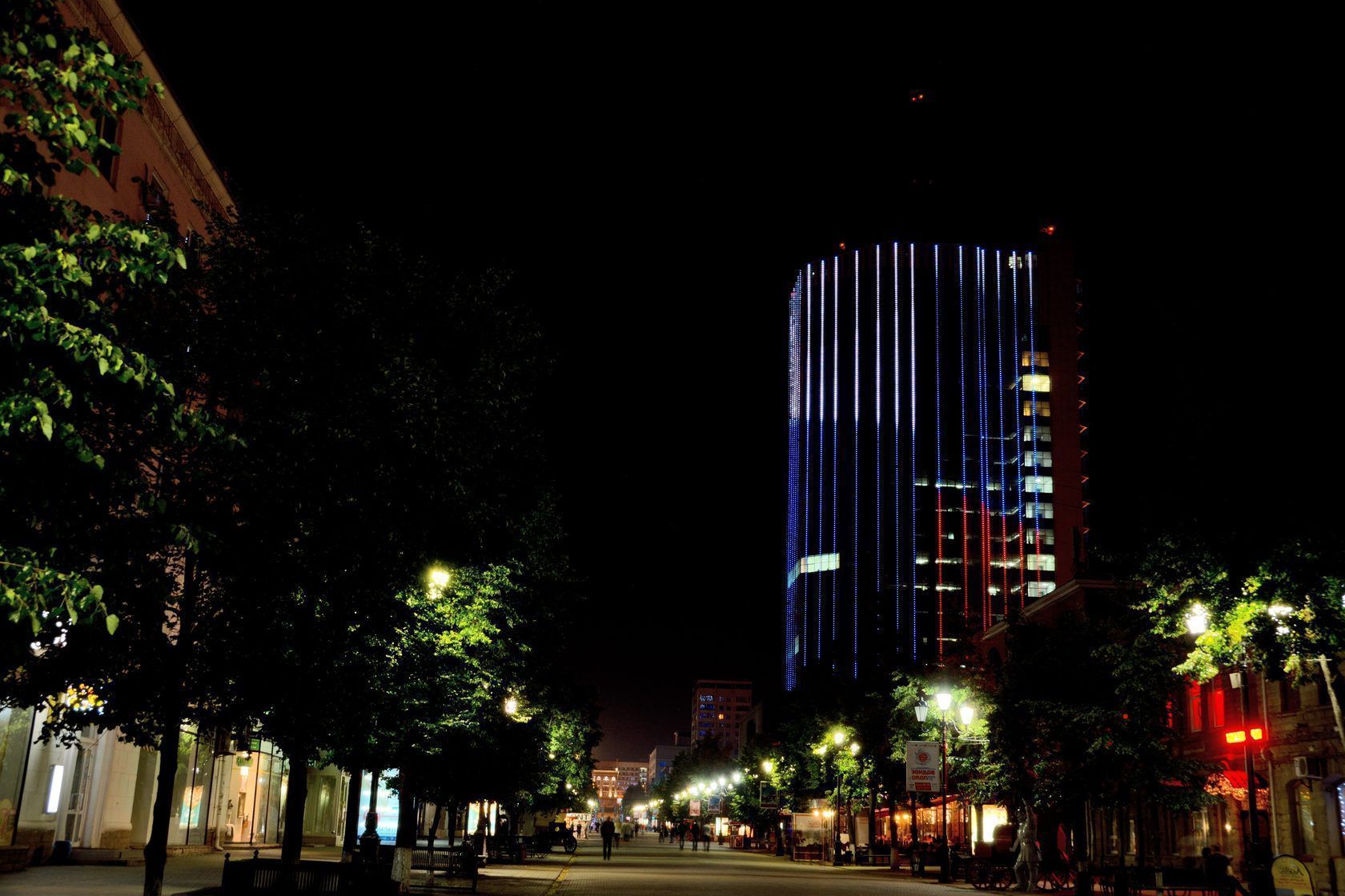 Фасадное освещение бизнес-центра «Челябинск-Сити» - освещение культурно-развлекательного центра, Челябинск, 2017