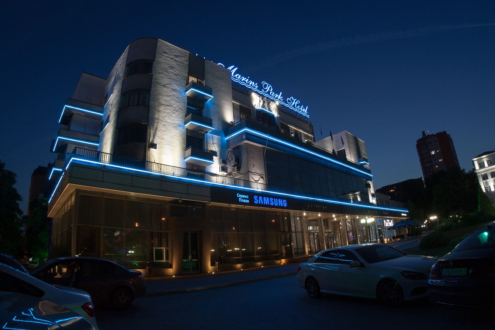 Фасадное освещение Marins Park Hotel - освещение культурно-развлекательного центра, Ростов-на-Дону, 2015